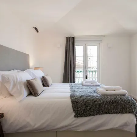 Chiado River View Deluxe Лиссабон