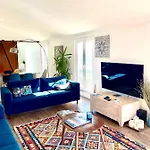 Chiado River View Deluxe Apartament
