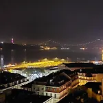Chiado River View Deluxe Daire *