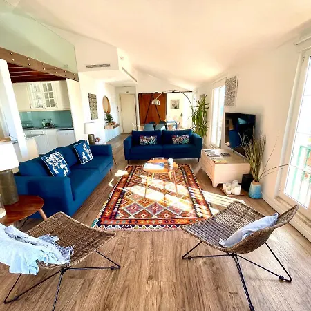 Chiado River View Deluxe 아파트 *